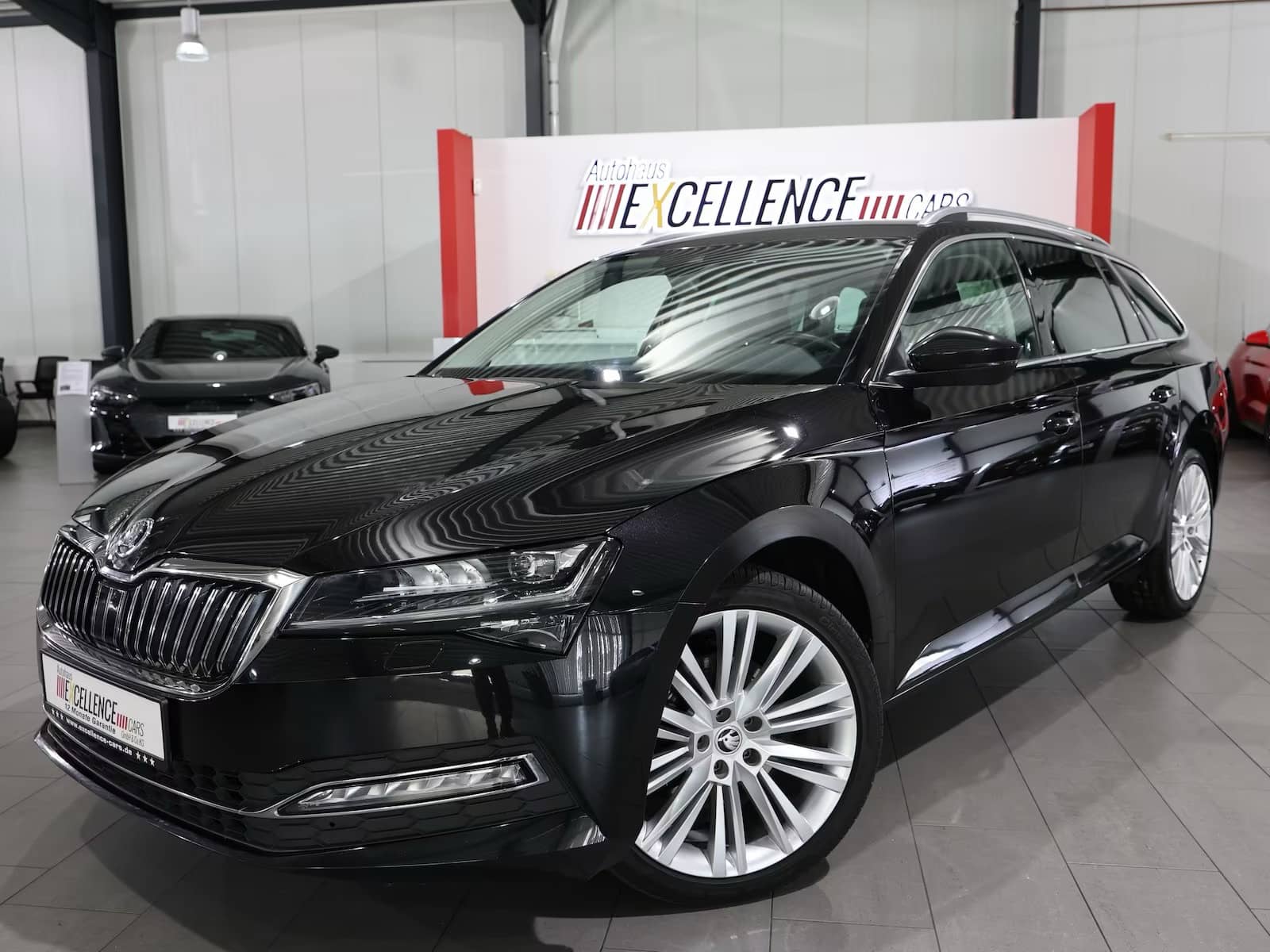 Skoda Superb Combi 2.0 TDI DSG PREMIUM-EDITION 